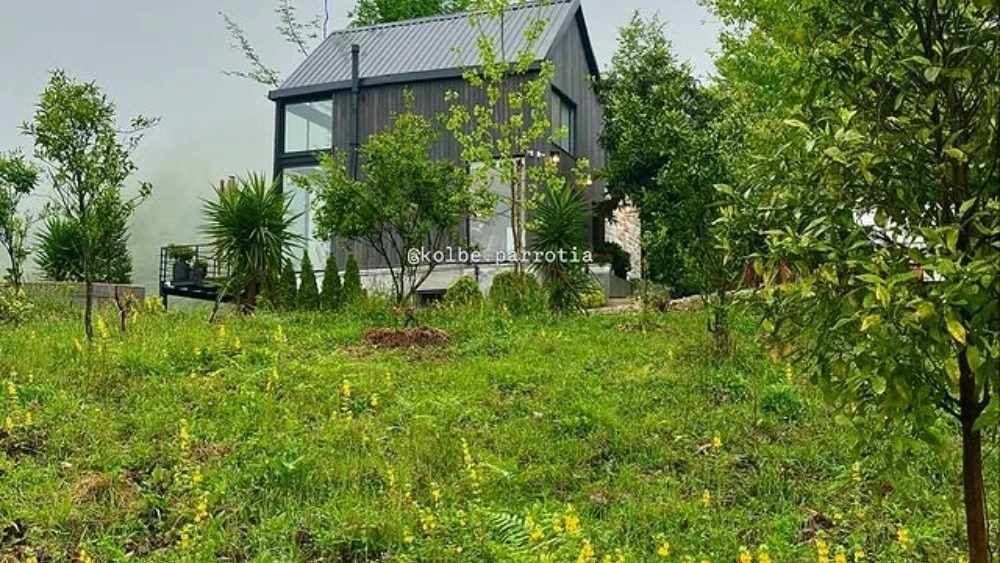 Parutia cottage, forest and wooden cottage for private cozy accommodation in Ramsar