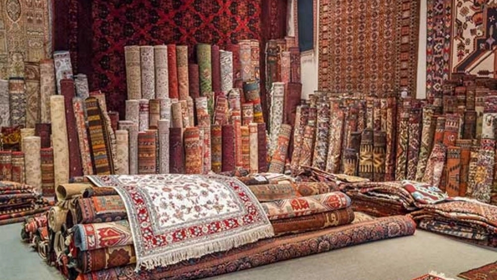 Kashan Ahmadi red carpet, sale of machine-made carpets and rugs in Aran and Bidgol, Isfahan