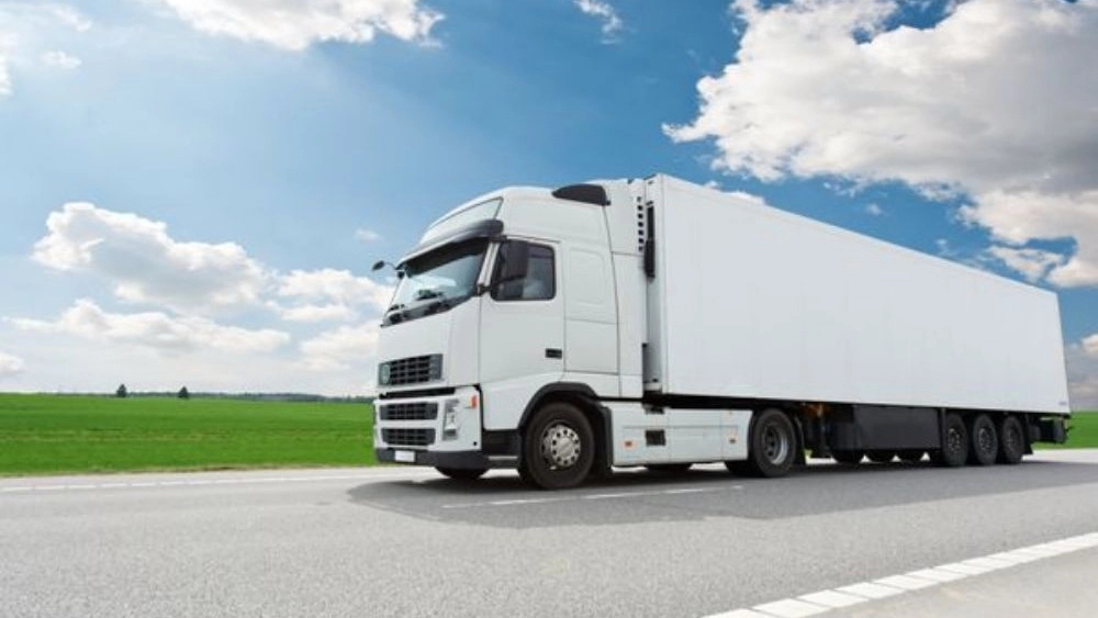 Carrying heavy loads in Tehran with Aria Speed