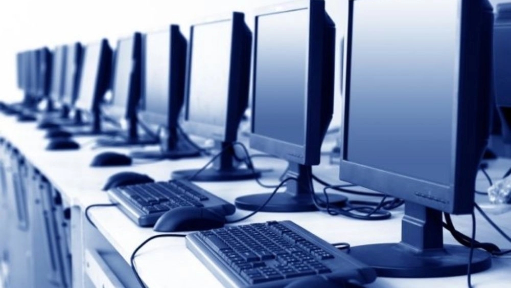 Mobin Internet Cafe, providing photocopying and internet registration services in Rasht