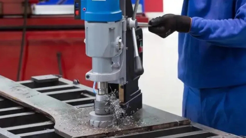 Implementation of deep drilling with high precision in technical industry