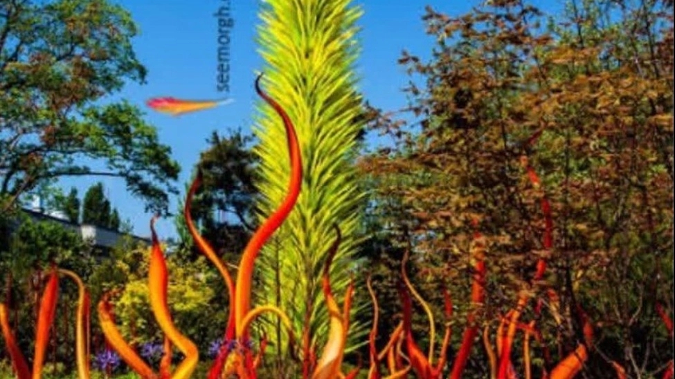 Order decorative glass tree for garden and landscaping custom design and luxury execution