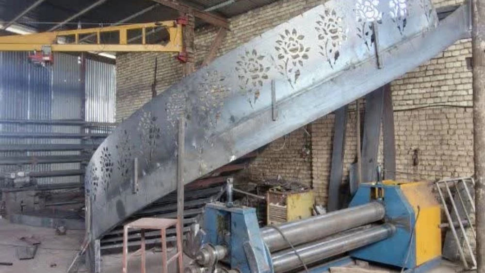 A specialized center for the production of round stairs in Kashan