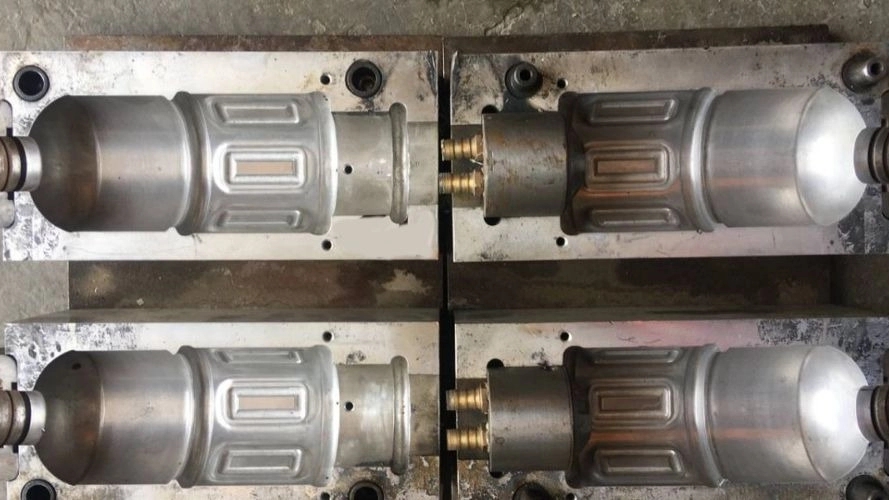 Azarpet is a specialized producer of PET industry equipment and molds