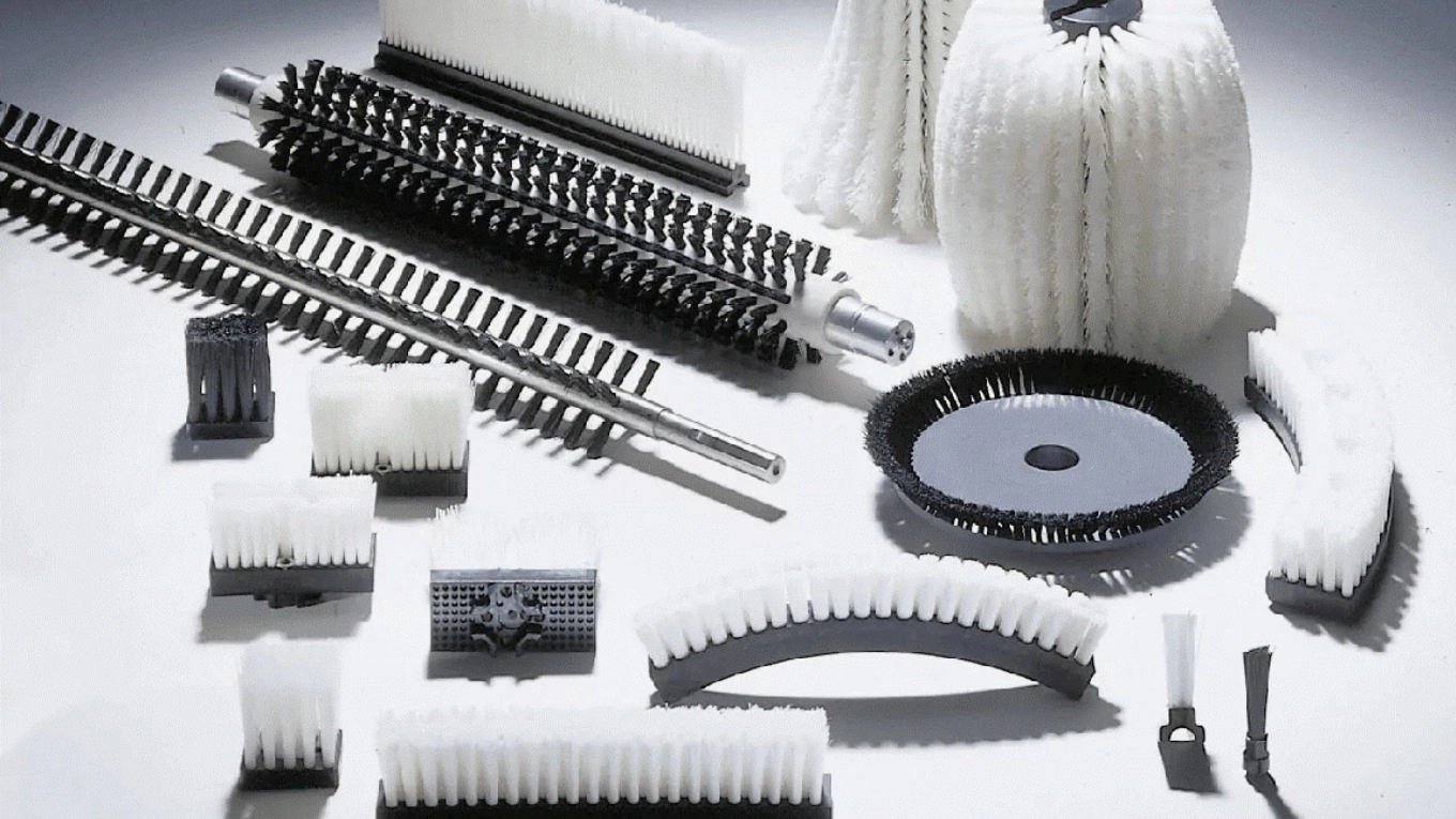 Types of brushes used in industries