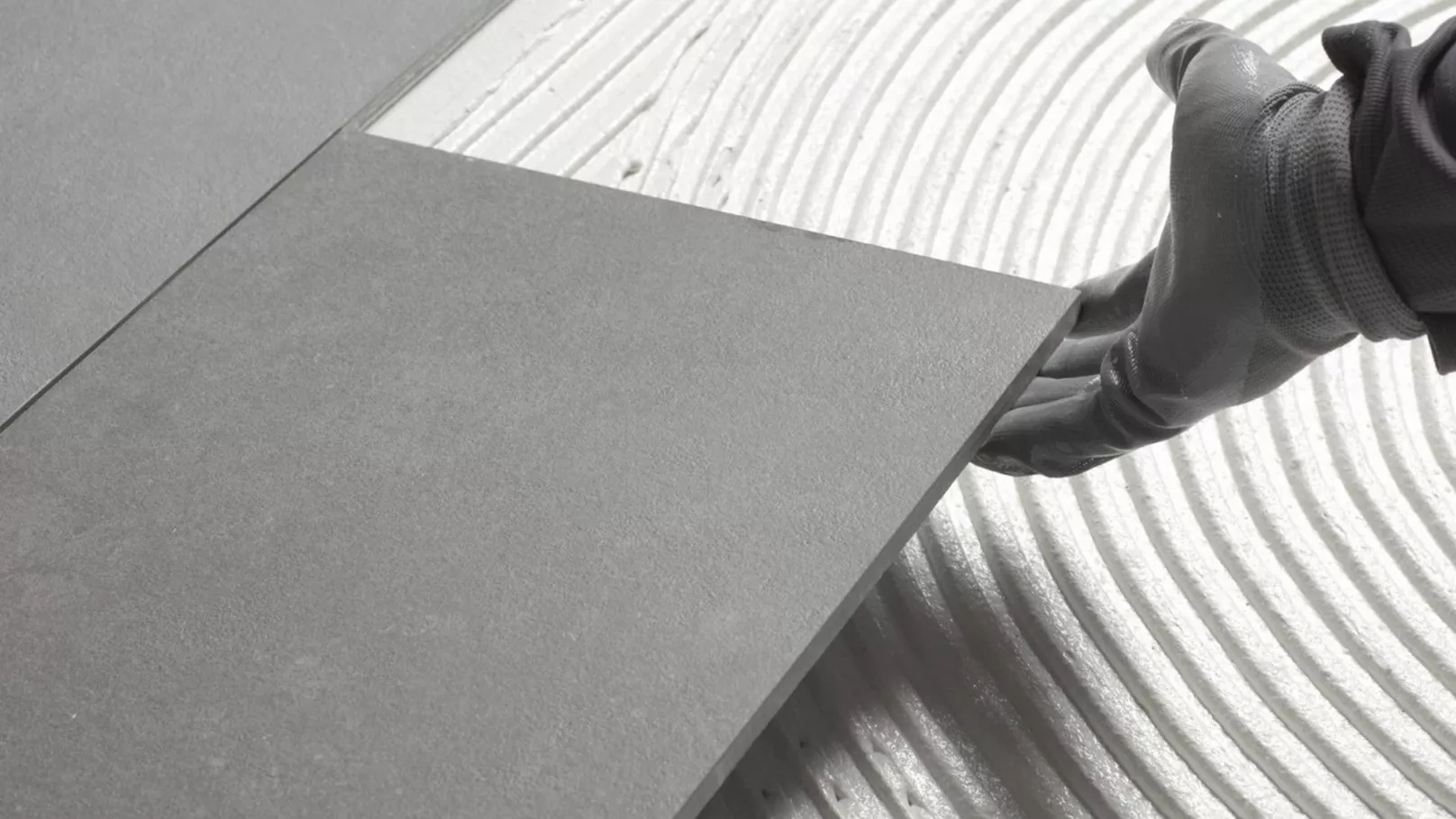 Different types of tile adhesive