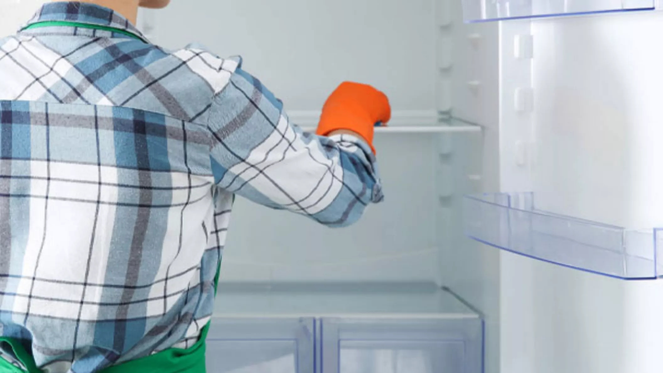 Practical trick for cleaning the refrigerator