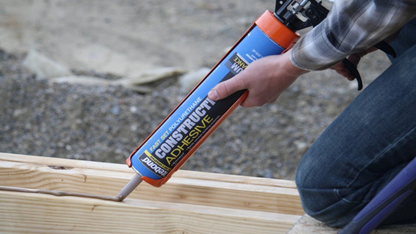 Application of polyurethane adhesives