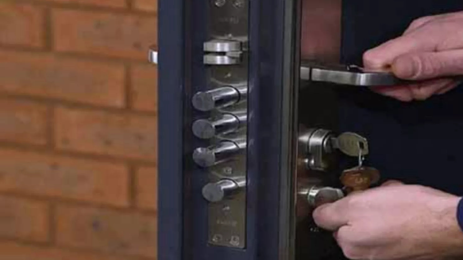 مراحل ساخت درب ضد سرقت