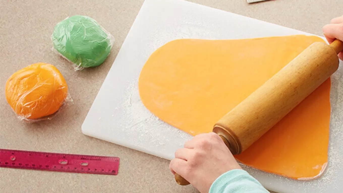 What is fondant dough?