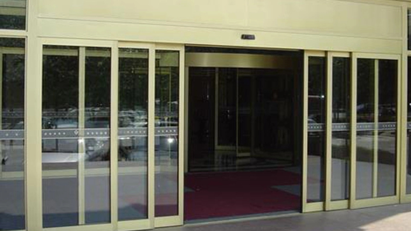 Types of automatic doors