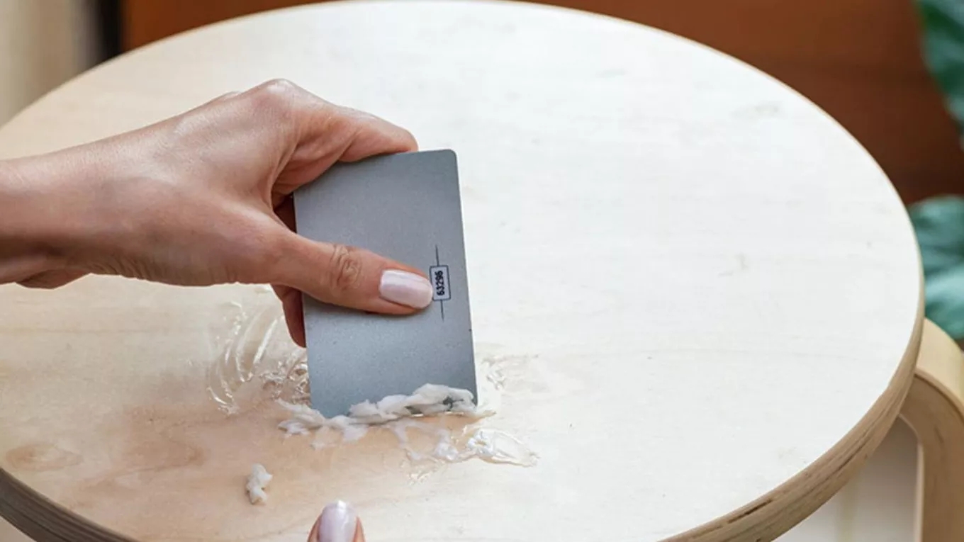 How to remove wood glue from objects