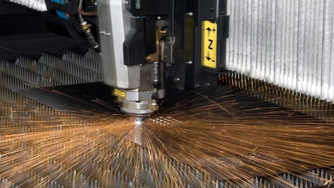 أنواع ماكينات CNC ومميزاتها