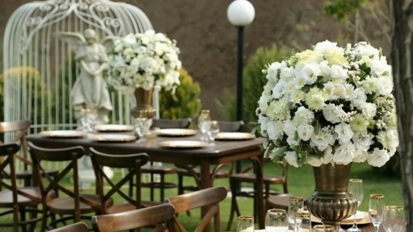 The importance of natural flowers in ceremonies
