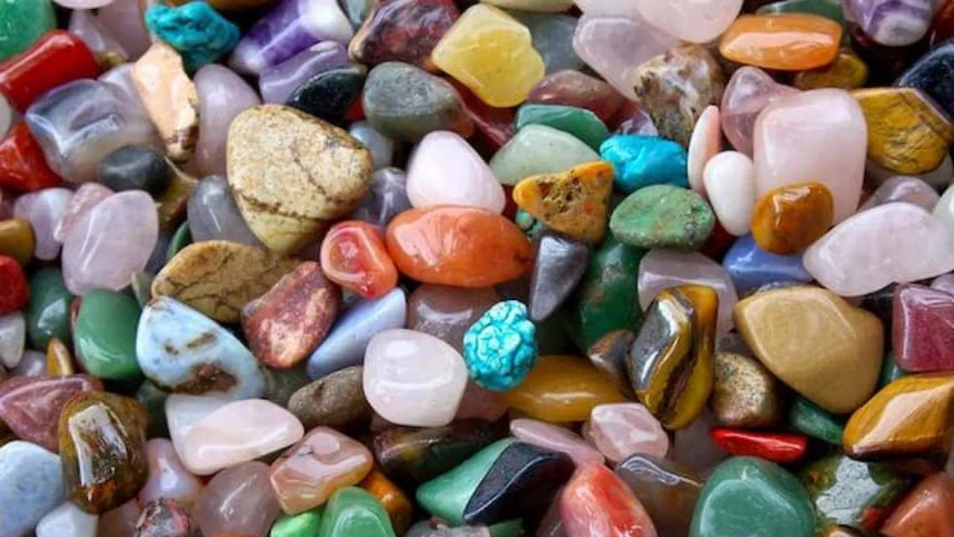 All kinds of river stones