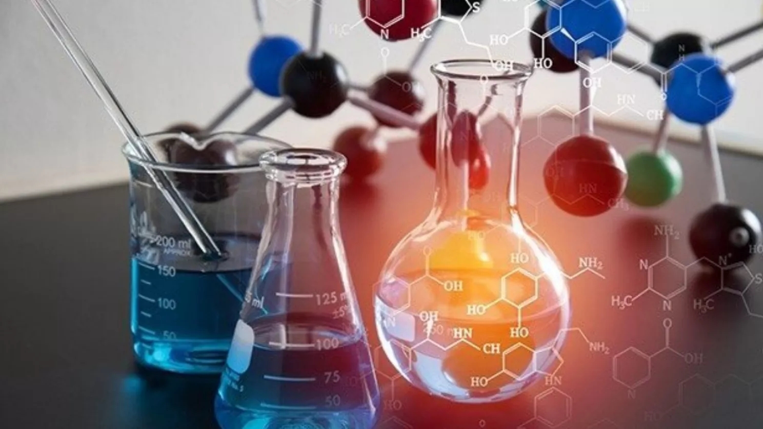 الإلمام بالمواد الكيميائية المخبرية المستخدمة على نطاق واسع