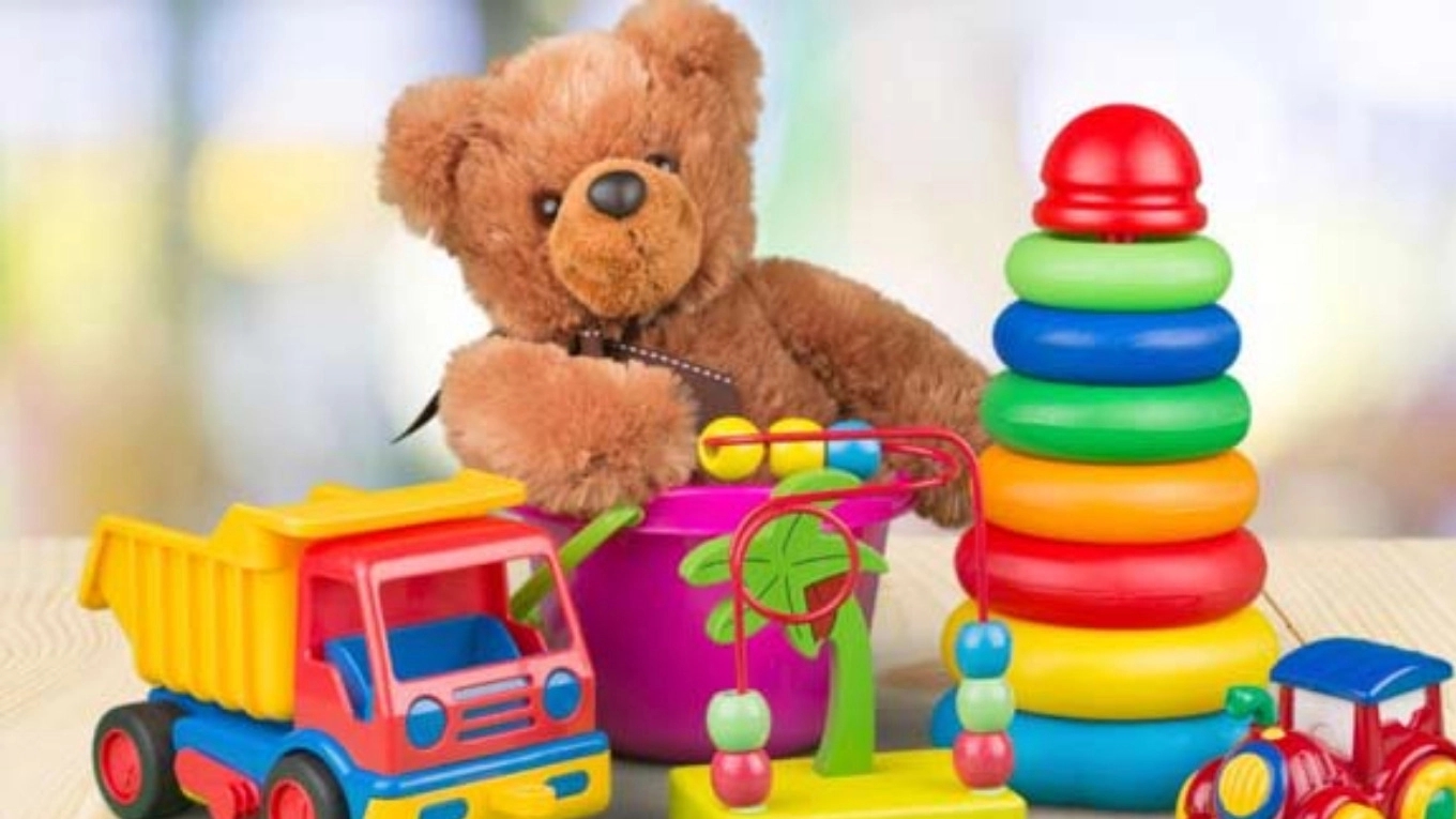 لماذا يكسر الطفل لعبته ويدمرها؟