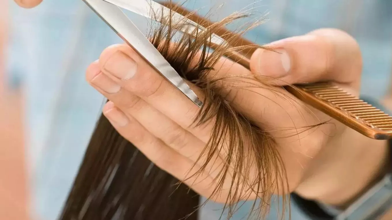 علامات تخبرك بضرورة قص شعرك