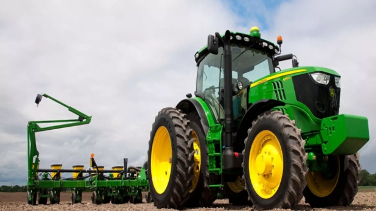 What is a tractor and what is its use?