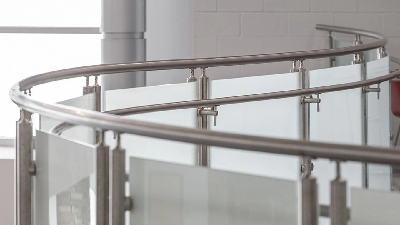Advantages of steel fence
