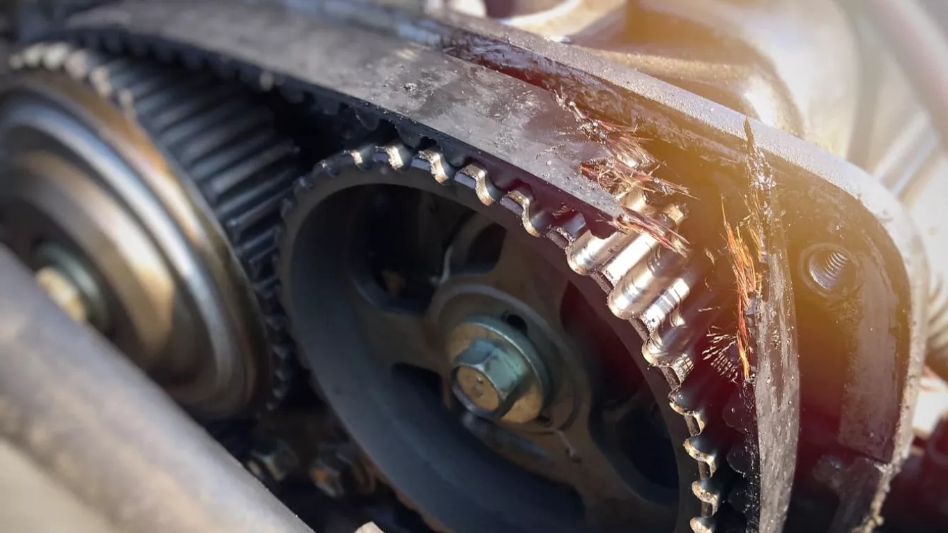 Signs of car hydraulic belt failure