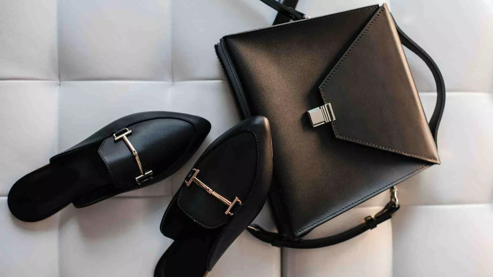The basics of matching bags and shoes
