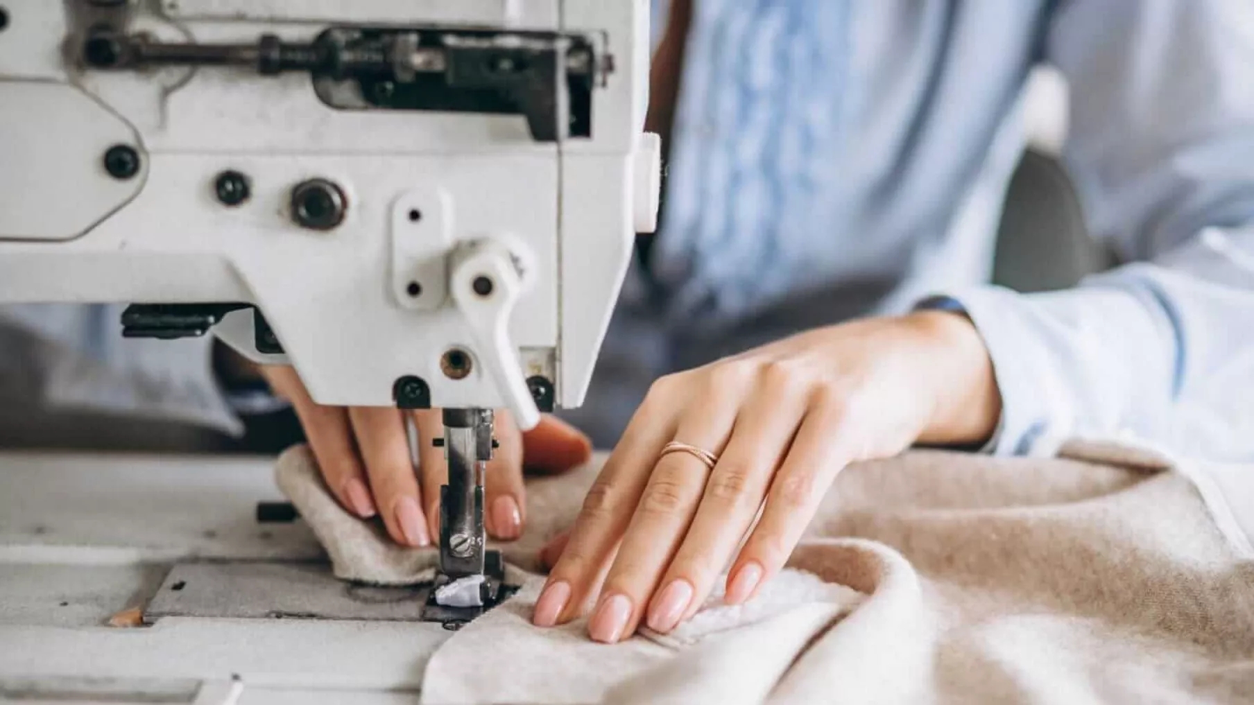 Sewing machine and its features