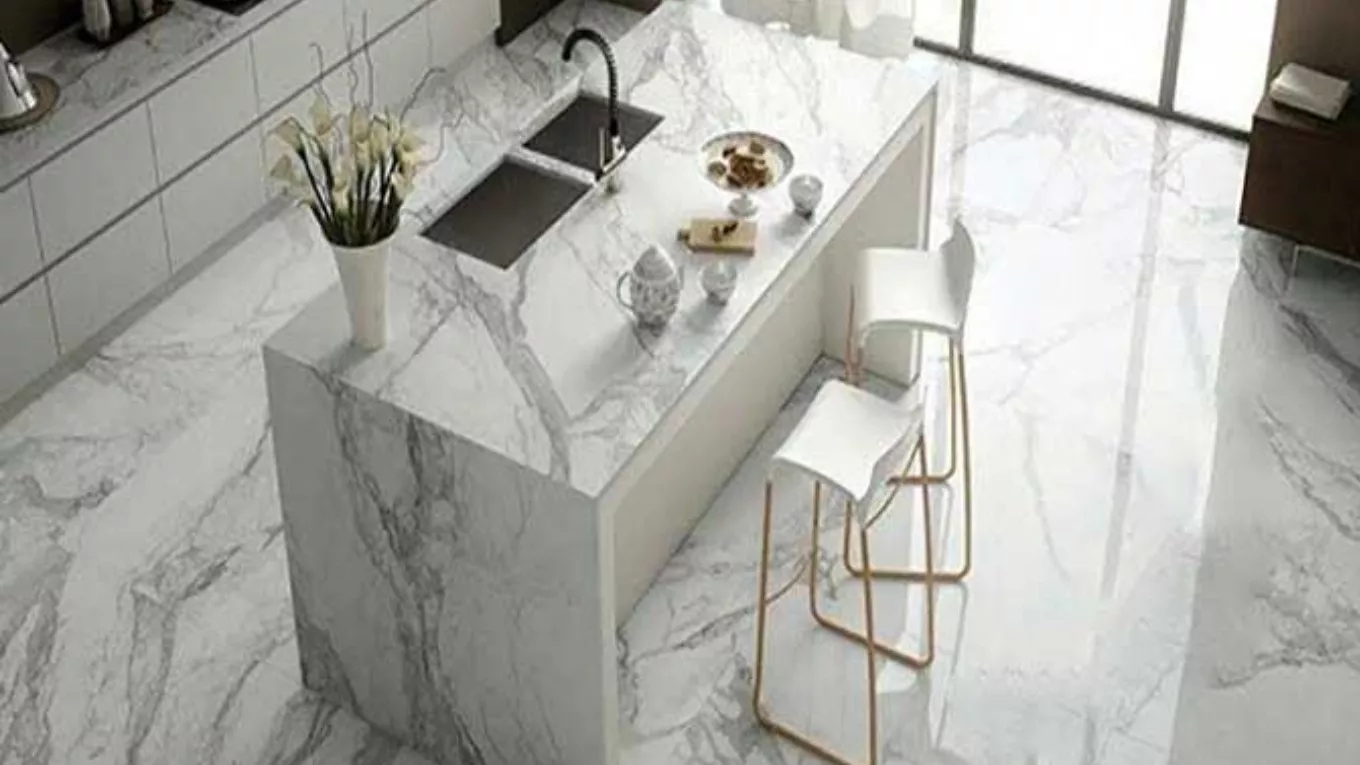 Porcelain stone or crystal