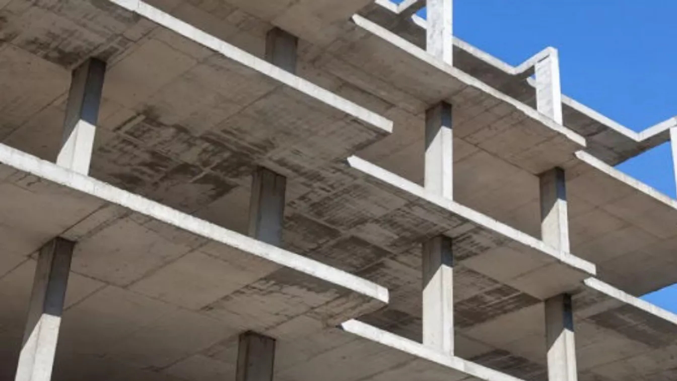 What is a concrete structure and what are its advantages?