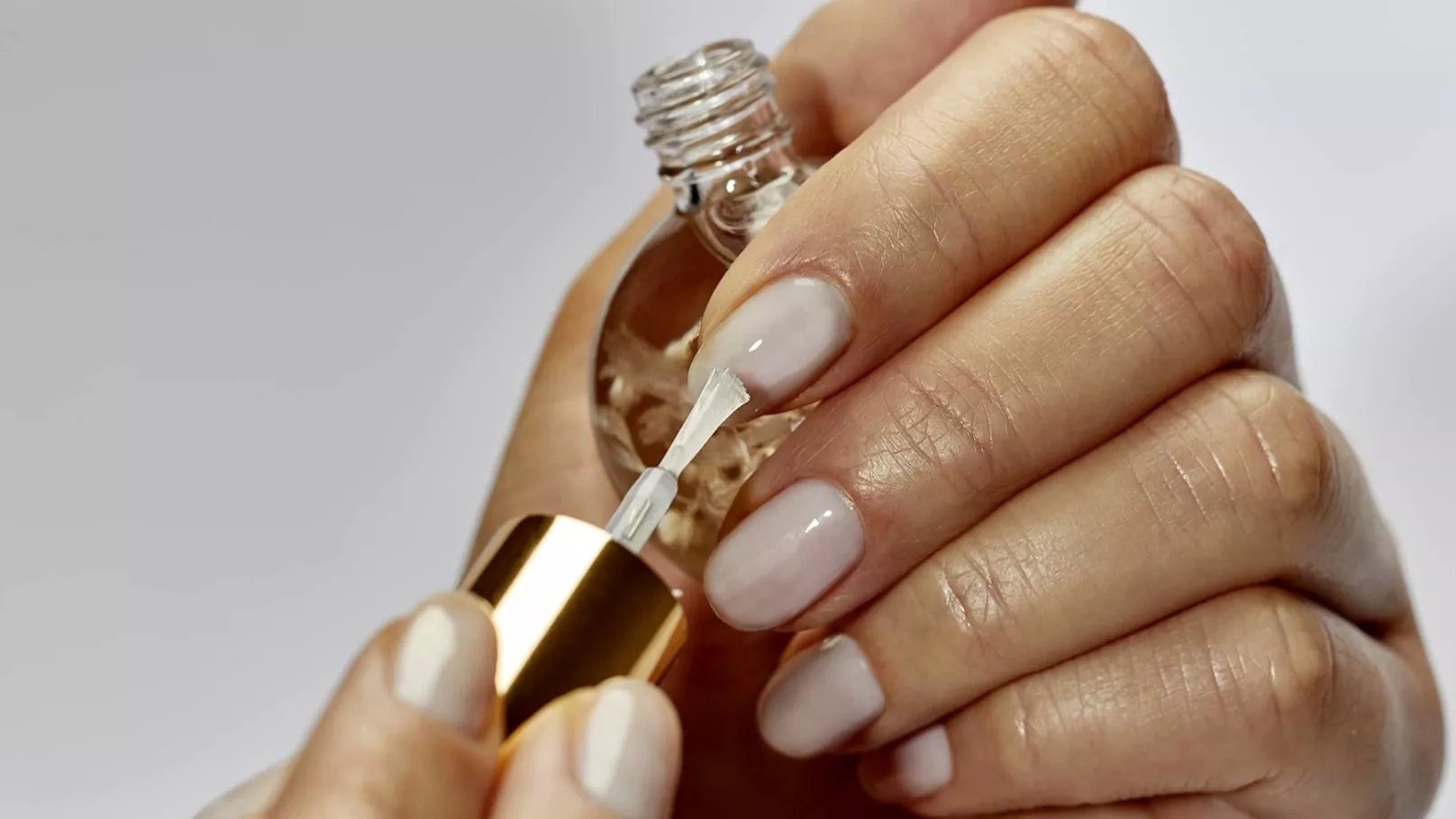 What is nail laminate?