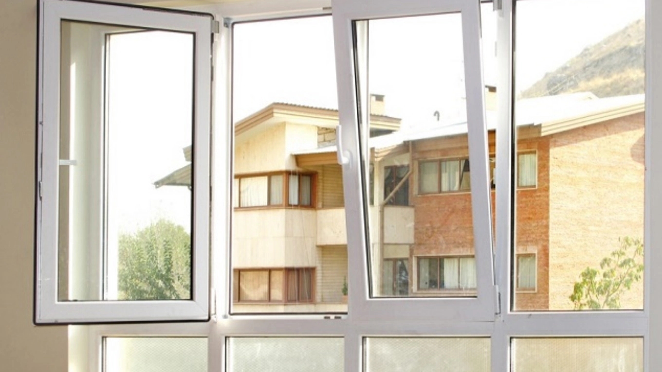 Standard double-glazed door and window features