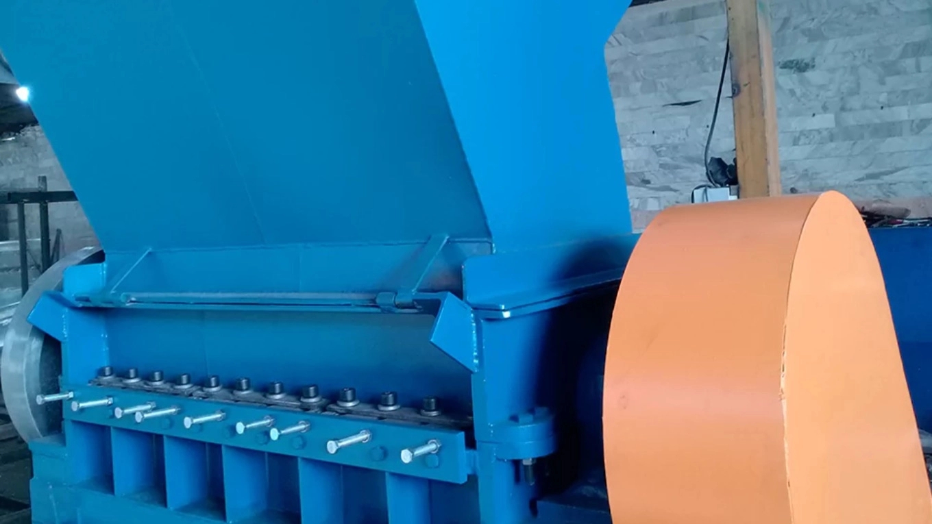 Are plastic mills used in other industries?