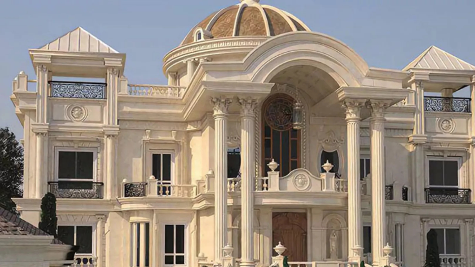 What are the characteristics of good quality building stone?