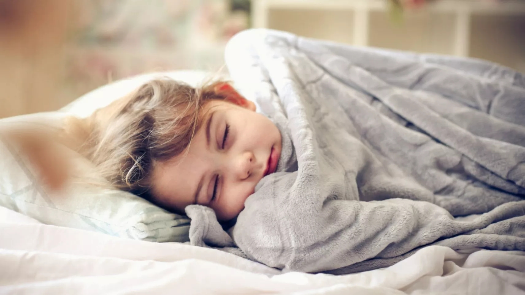 Types of blankets and a guide to buying and maintaining them