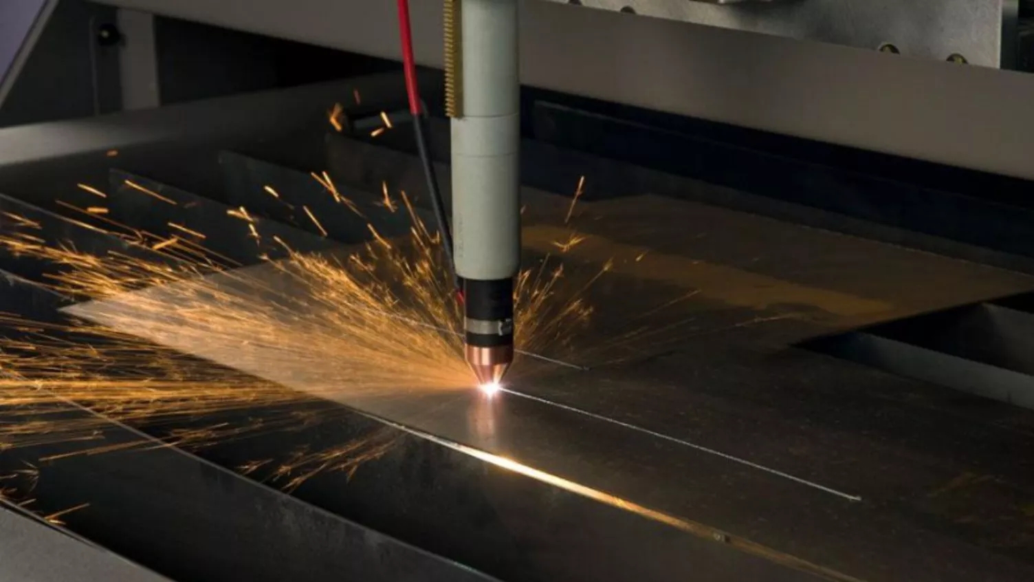 Application and use of air cutting machine