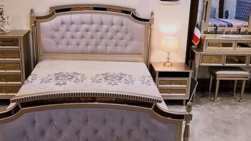 What is a bed set and what is it made of?