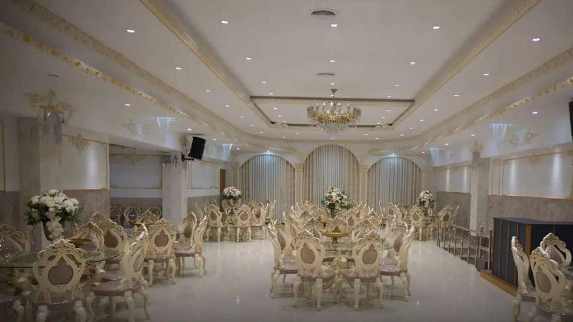 Videos of Qizil Alma restaurant hall in Tabriz