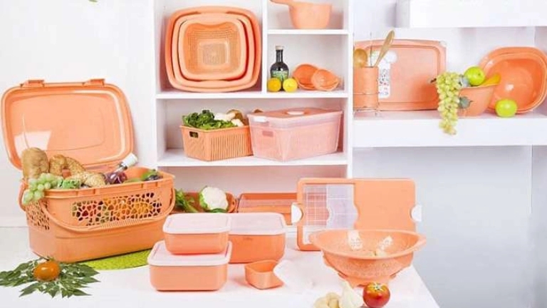 Everything you need to know about buying plastic services!