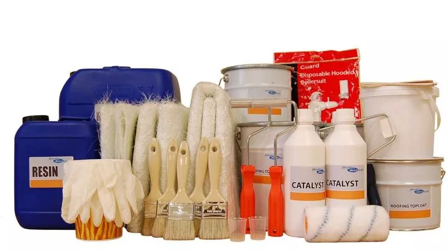 What are the raw materials of fiberglass?