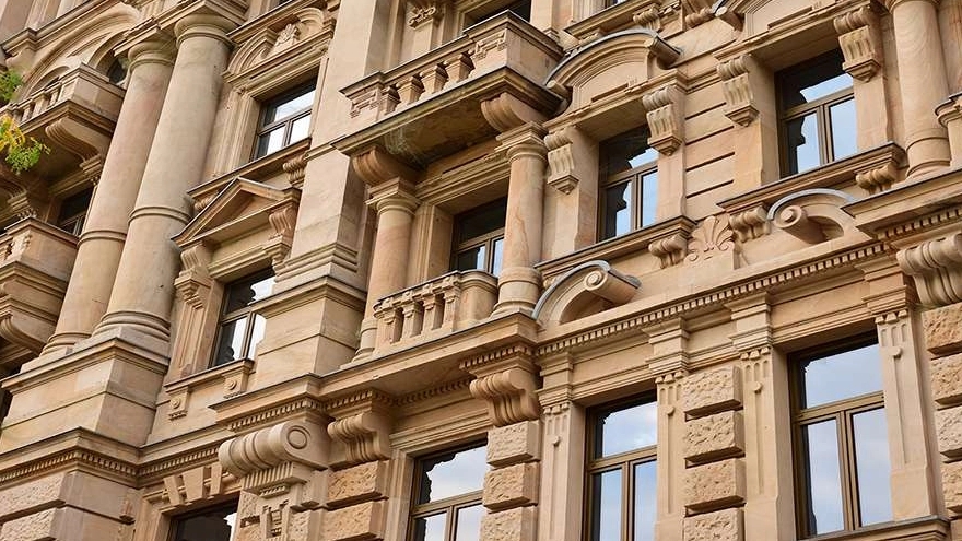 What is Roman facade?
