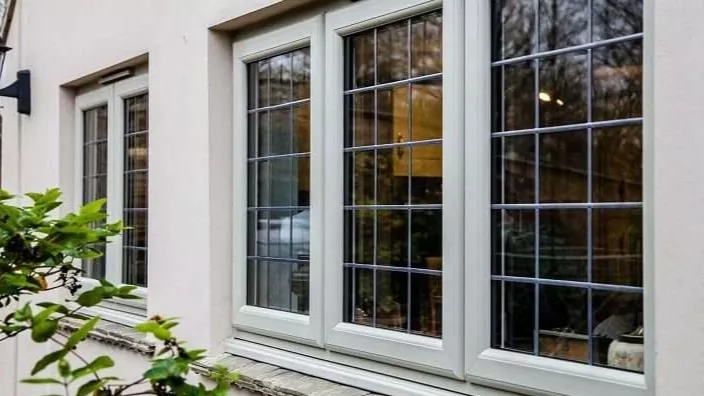 Getting to know the components of the window and its features