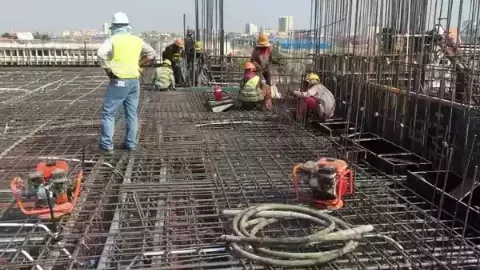 What are the duties of a concrete frame contractor?