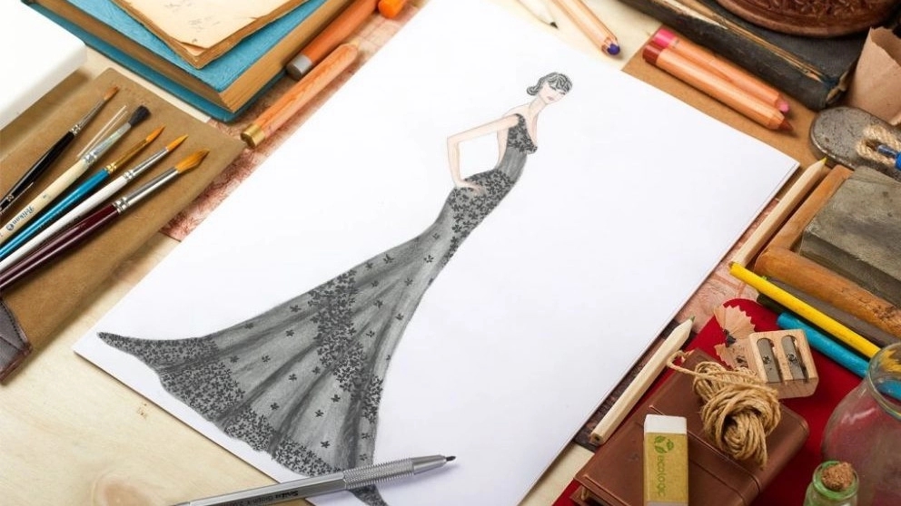 المتطلبات الأساسية لتصبح مصمم أزياء