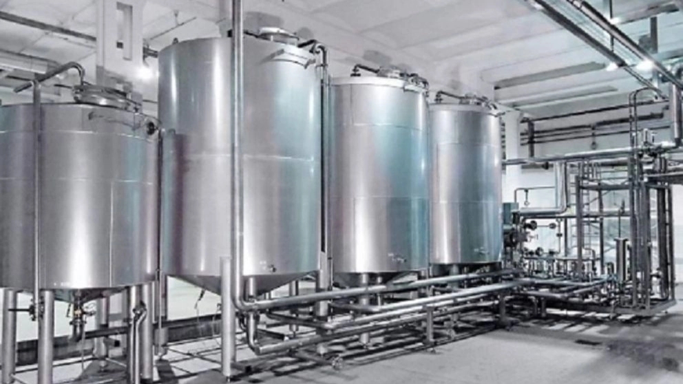 Steel tanks