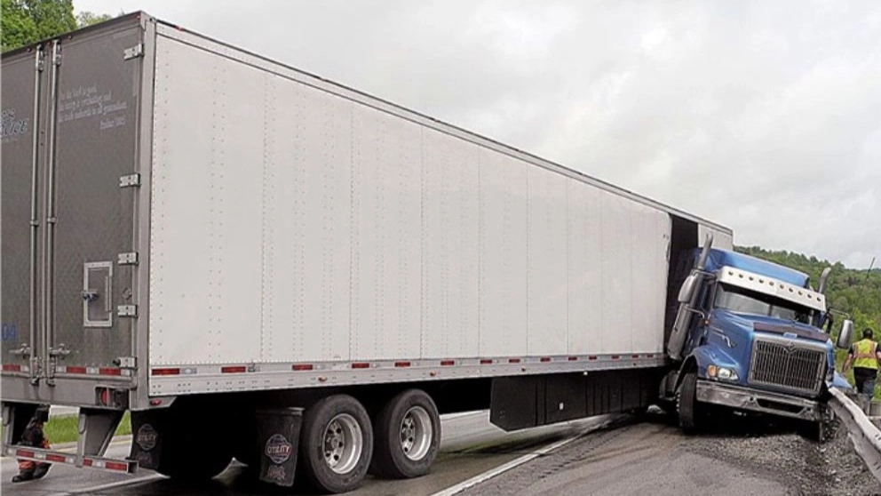 How to prevent trailer clipping?