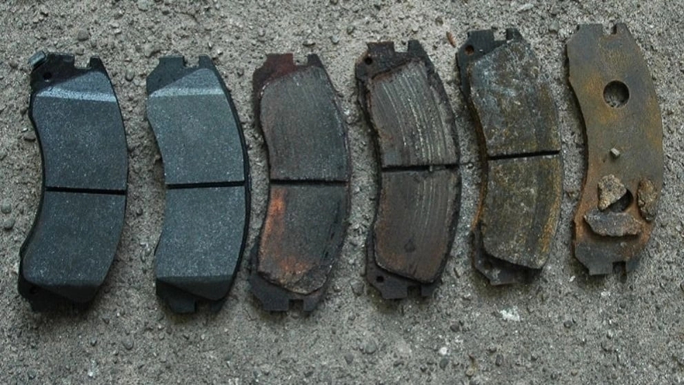 Signs of car brake pad failure