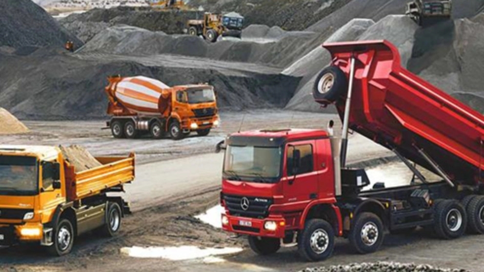 Methods of transportation and storage of construction materials