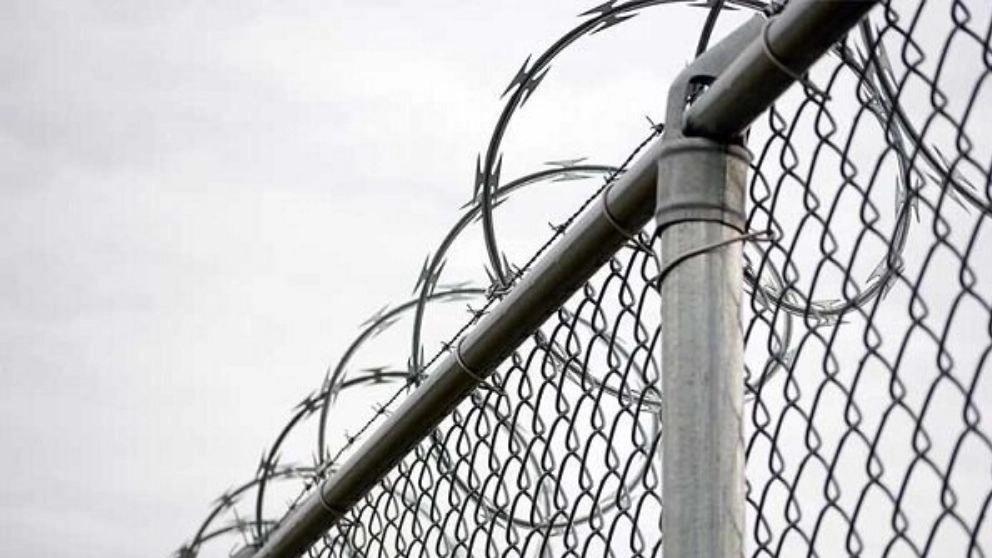 What is standard fencing?