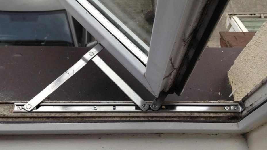 نگهداری درب و پنجره دوجداره