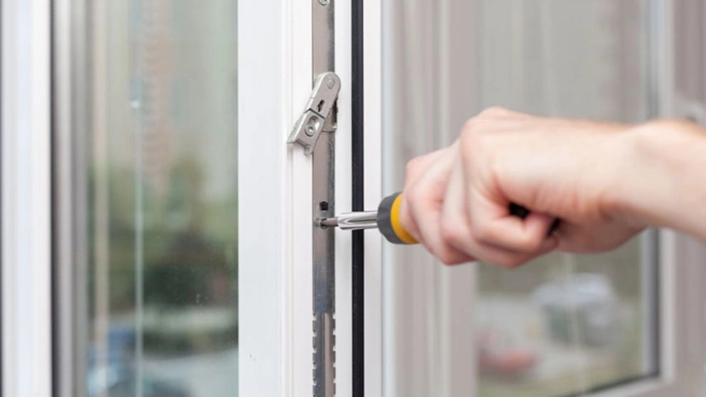 How to adjust the double-glazed window?